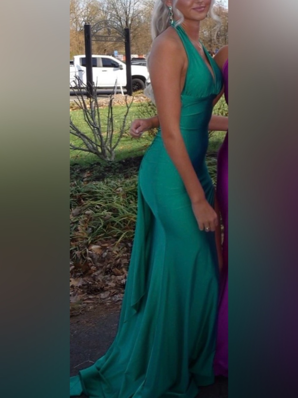 Kelly Green Atria Prom Gown - Picture 4 of 6